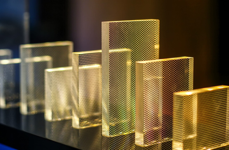 form, unity, decoration, colorful, luxury, wire mesh, bill, corporate business, travel destinations, close up, small, travel, plexiglas, large, indoors