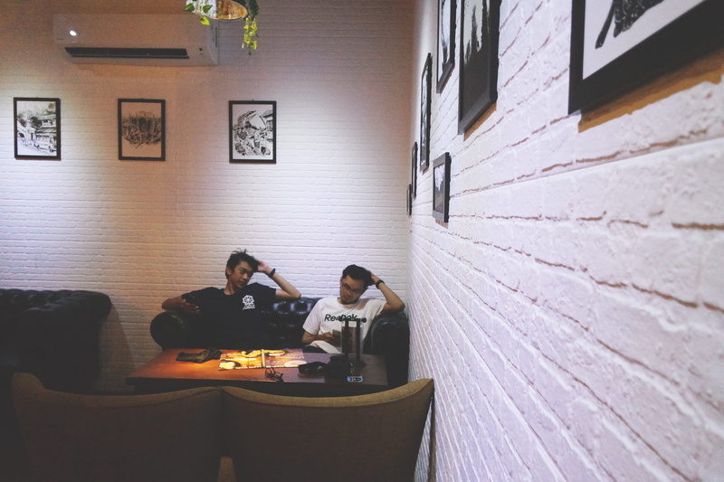 communication, table, lifestyles, adult, indonesia, togetherness, males, wall, two people, surakarta city, females, people, real people, women, sitting