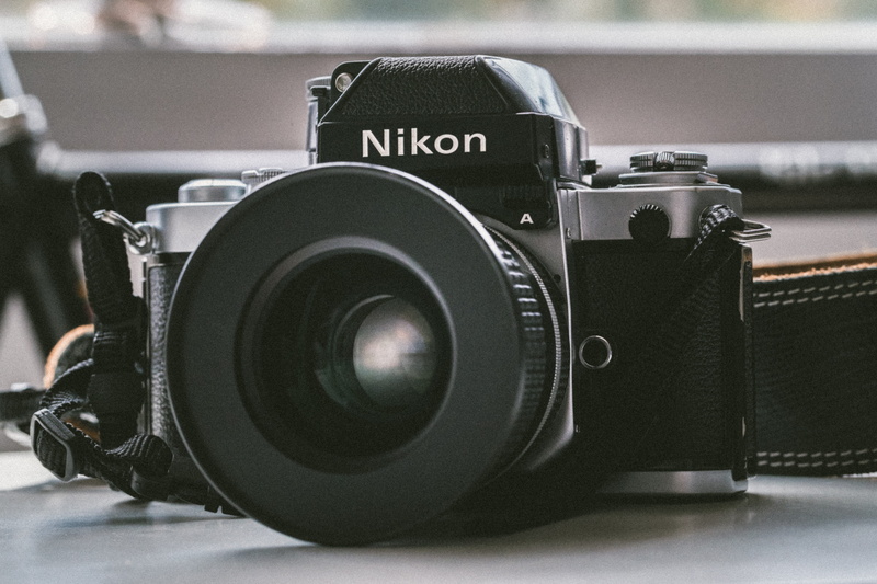 digital camera, focus on foreground, technology, close-up, black, lens - Optical Instrument, photographic equipment, photographing, outdoors, indoors, milc