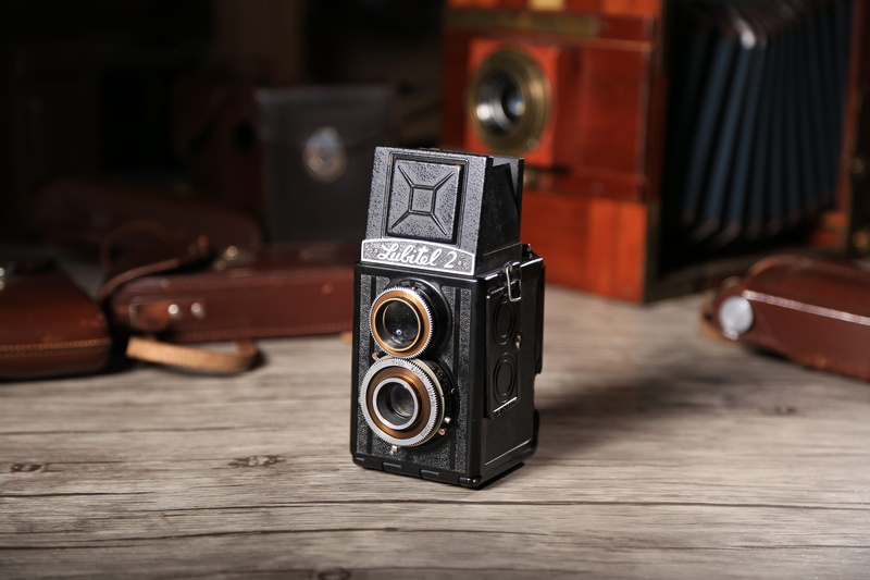 antique, Twin-Lens Reflex Camera, camera - photographic equipment, old-fashioned, close-up, retro styled, us department of imaging, indoors, old dual camera