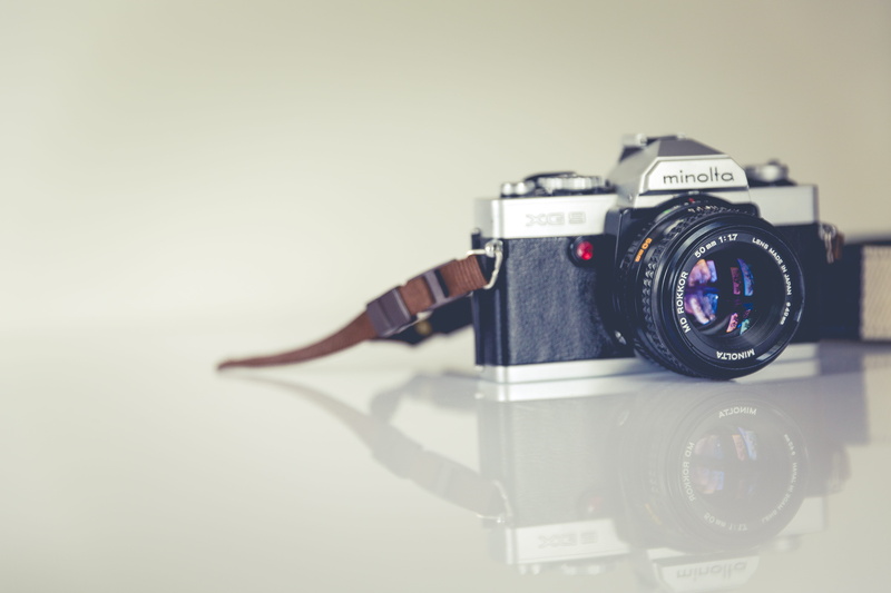 used look, surface, photographic equipment, black, white, minolta, single object, wide-angle, equipment, urban, filming, technology, still life, black color