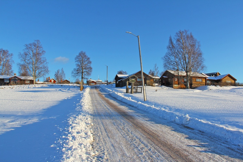 building, blue, architecture, outdoor, sweden, transportation, building exterior, swedish, dalarna, cottage, snowcapped mountain, scenic, outdoors, built structure