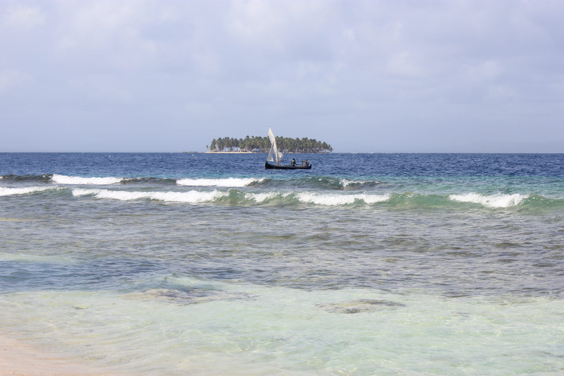 no people, nature, outdoors, palms, mode of transportation, wave, beach, nautical vessel, land, boat, scenics - nature, horizon, transportation, panama