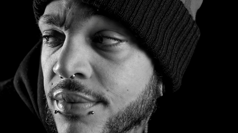 looking At Camera, real people, adult, bonnet, caucasian Ethnicity, headshot, facial Expression, travie mccoy, close-up, body part, human Face, young men