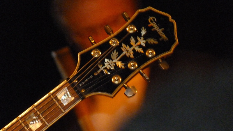 focus, classical music, studio shot, percussion instrument, violin, shallow, black, photography, wood - material, guitar head, 4K, music, musical instrument
