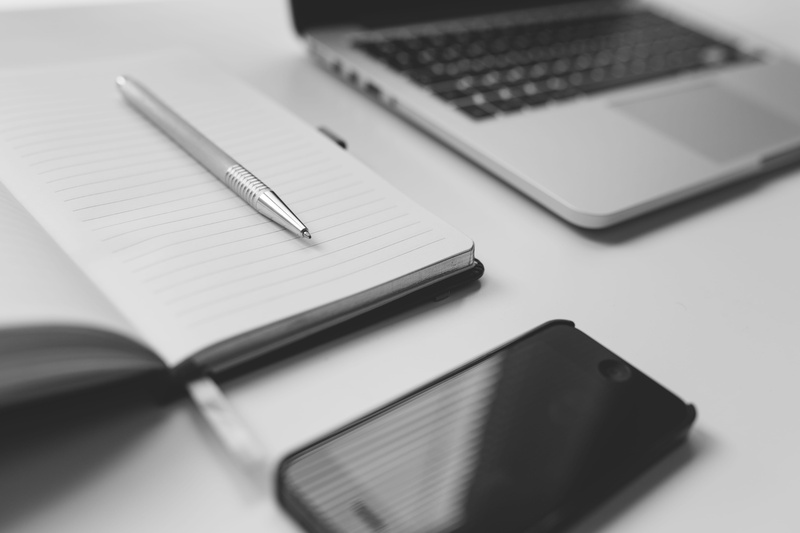 communication, business, book, mobile, indoors, connection, desk, open, 5K, table, education, macbook, wireless technology, office, keyboard, computer