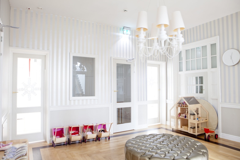 netherlands, domestic room, day, poppenvilla, ceiling, luxury, home interior, built structure, architecture, chair, absence, tidy room, wealth, home showcase interior