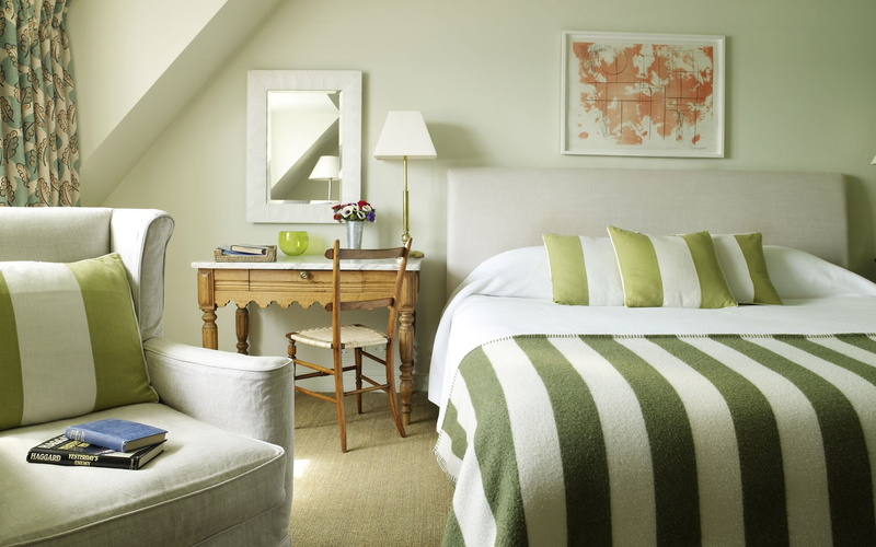 tidy room, pillow, Bedroom, neat, no people, Furniture, Room, domestic room, home showcase interior, electric lamp, home, luxury, indoors, cushion, living room