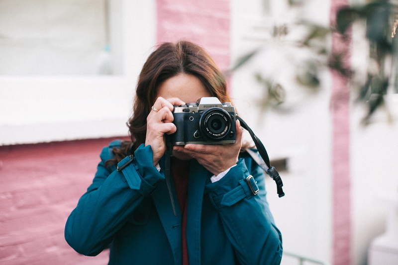 4K, camera - photographic equipment, portrait, camera lens, technology, wear, one person, occupation, architecture, person, girl, adult, outdoors, city