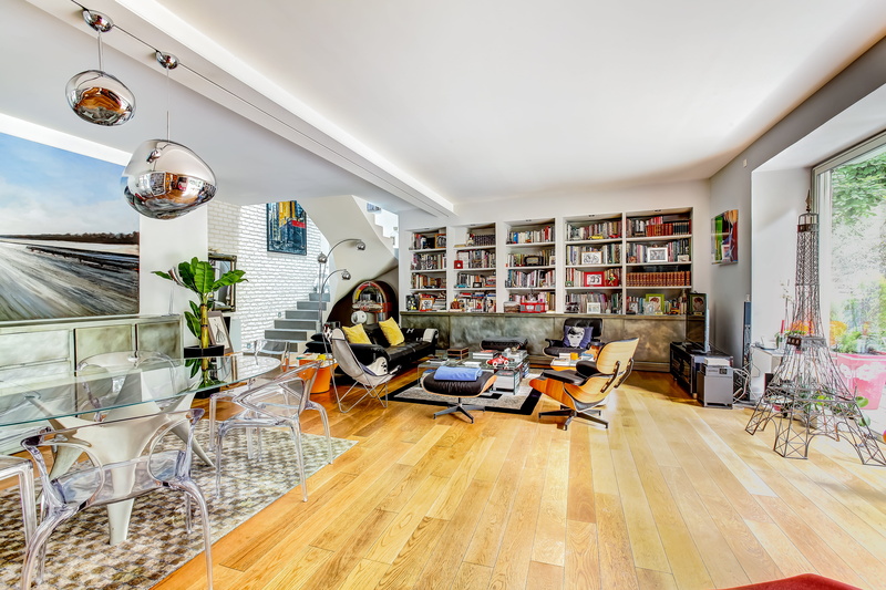 table, home interior, top, bookshelf, apartment, sofa, indoors, interior, sofas, furniture, domestic life, domestic room, book, architecture, library, home showcase interior