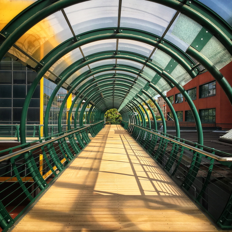 diminishing perspective, vanishing point, elevated walkway, day, perspective, empty, tunnel, architecture, the way forward, direction, arch, long, footbridge