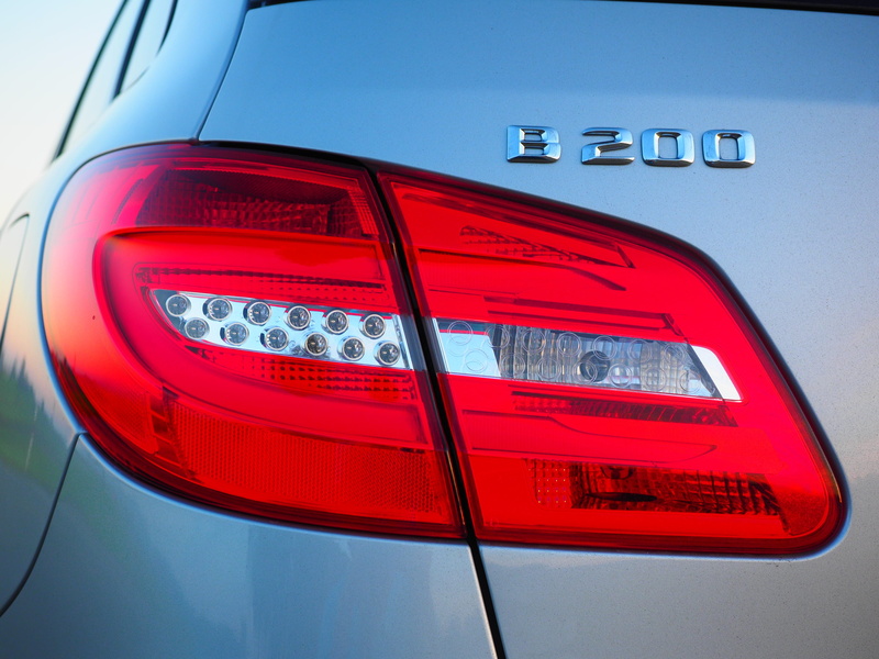 communication, mercedes benz, transportation, 4K, technology, close-up, b-class, auto, blue, no people, car, red, kompaktvan, sign, consumerism, convenience