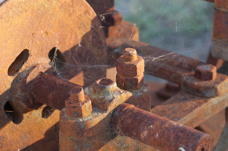 pulley, metal, france, weathered, pinion, run-down, old, 4K, deterioration, mechanics, decline, damaged, day, no people, industrial, gear, accuracy, outdoors