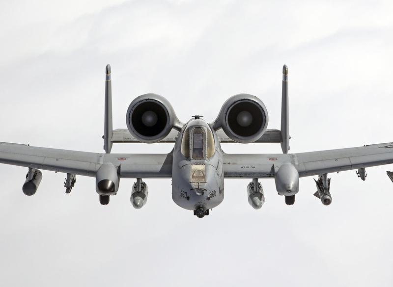 no people, landing - touching down, commercial airplane, air vehicle, aerospace industry, Jet Fighter, flying, transportation, Warplane, low angle view