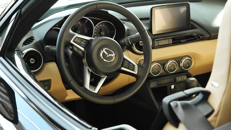 auto detail, new cars, vehicle, luxury, wealth, speedometer, speed, traffic, motor, no people, performance, steering wheel, electronics, auto, motor vehicle