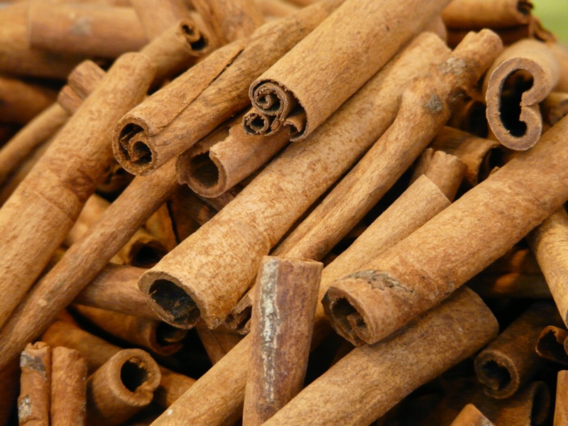 food and drink, letter, sticks, pile, many, bark, focus on foreground, brown, selective focus, stack, rusty, cinnamon stick, full frame, aromatic, close-up