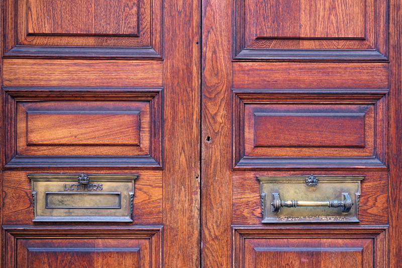 door, grain, architecture, safety, mailbox, entrance door, front door, wood, 5K, building exterior, input, backgrounds, mail box, post, day, brown, wood - material