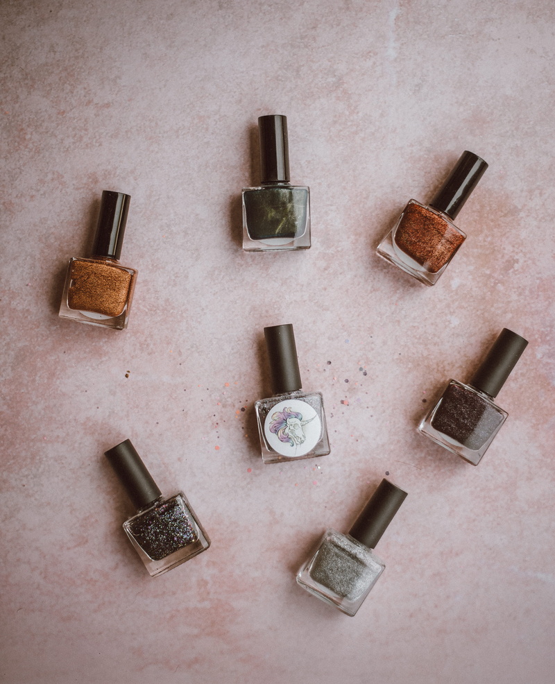variation, flatlay, metal, make-up, indoors, choice, make, photo, bottle, wood - material, view, beauty product, high angle view, still life, no people