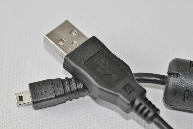 metal, textile, still life, charging cable, usb, micro, usb plug, computer network, man made, computer, connection, equipment, electricity, close-up, plug