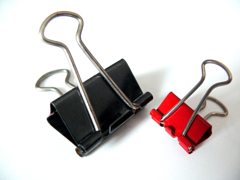 studio shot, jam, home appliance, hang, colorful, connection, office supply, office, cut out, clamp, clip, close-up, mount, white color, key, paper clips