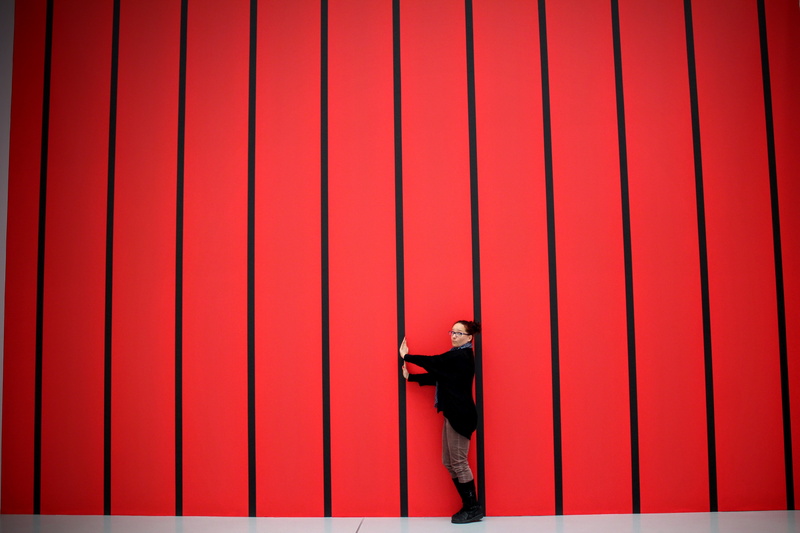 performance, stage, woman, fool around, arms raised, women, one person, background, arts culture and entertainment, 5K, leisure activity, horizontal stripes