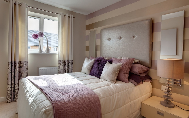 window, electric lamp, domestic room, luxury, white, bedspread, furniture, lifestyles, design, relaxation, home, home interior, no people, pillow, bedroom