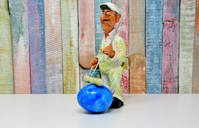 standing, business, holding, painted, painter, corporate business, delete, 4K, easter egg, creativity, men, adult, lackierer, indoors, one person, colorful