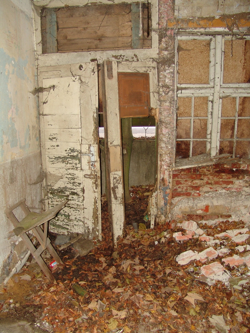 door, 2K, destruction, bad condition, demolished, Crash, obsolete, decline, weathered, old building, messy, Building, Home, deterioration, outdoors, house