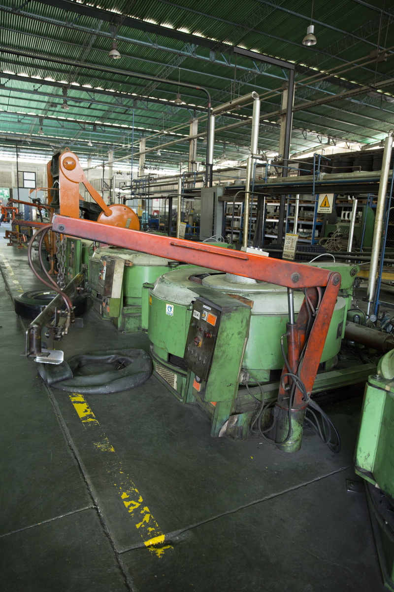 working, manufacturing equipment, mode of transportation, robot, factory, illuminated, architecture, industry, alloy, industrial equipment, metal, manufactures