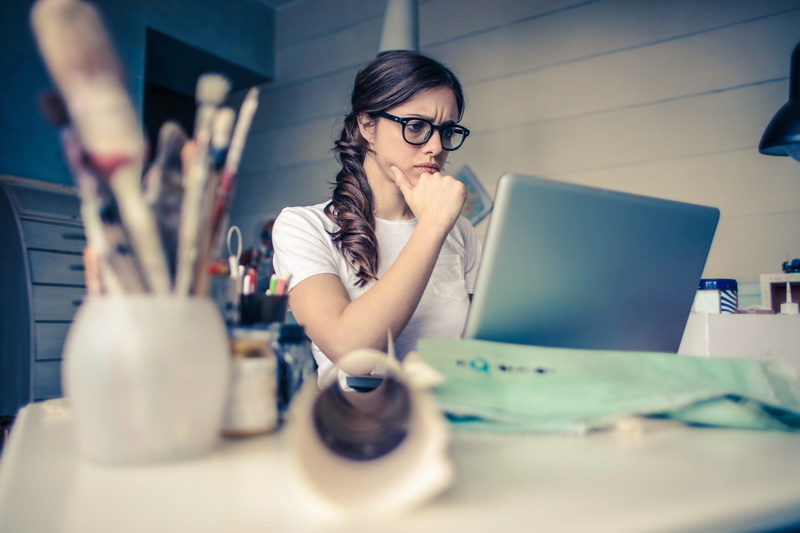 computer, new business, pretty, business, thinking, creativity, eyeglasses, paint, business person, architect, businesswoman, woman, young adult, brush