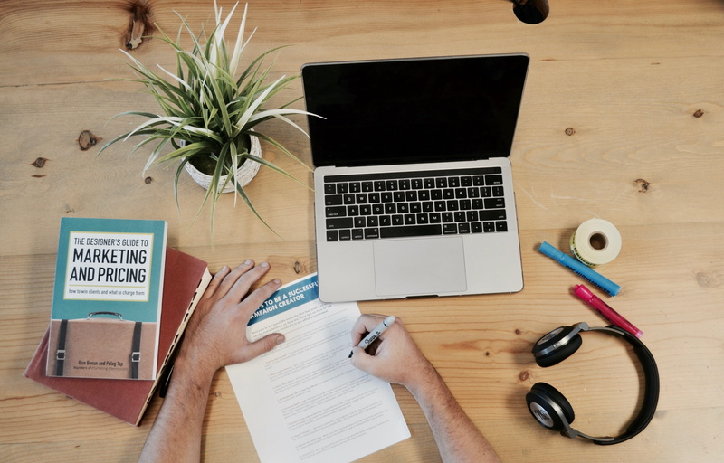 potted plant, directly above, indoors, planning, laptop, table, marketingautomation, connection, using laptop, wireless technology, campaign, research