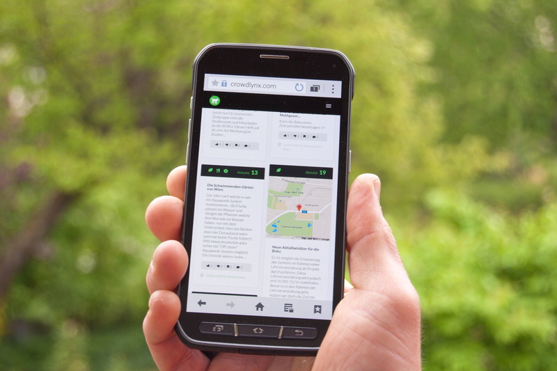outdoors, information, holding, touch Screen, networked, finger, human body part, close-up, connection, www, technology, network, phone, telephone, human Hand