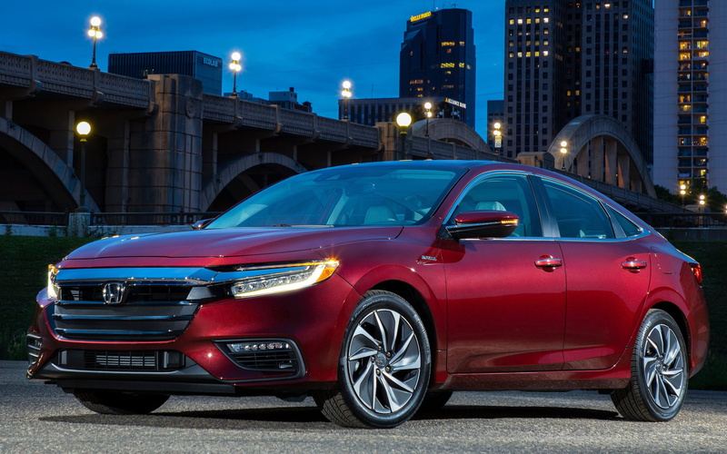 4K, red, travel, modern, cars, car, road, brand, city, built structure, vintage car, night, land vehicle, honda, motor vehicle, skyscraper, architecture
