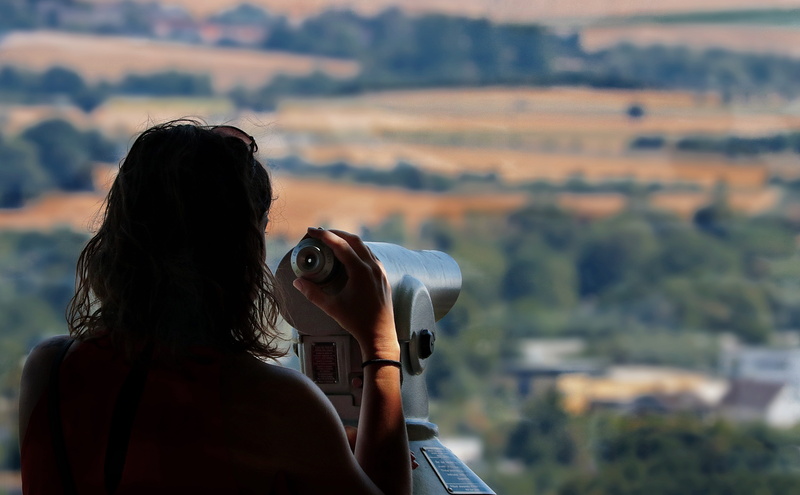 overview, view, lifestyles, leisure activity, focus on foreground, digital single-lens reflex camera, panorama, lookout, women, 5K, photographer, vision