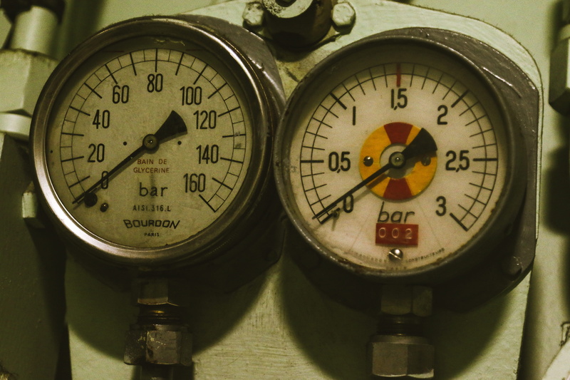 number, france, meter - instrument of measurement, machinery, time, submarine, metal, technology, accuracy, industry, geometric shape, cherbourg, equipment