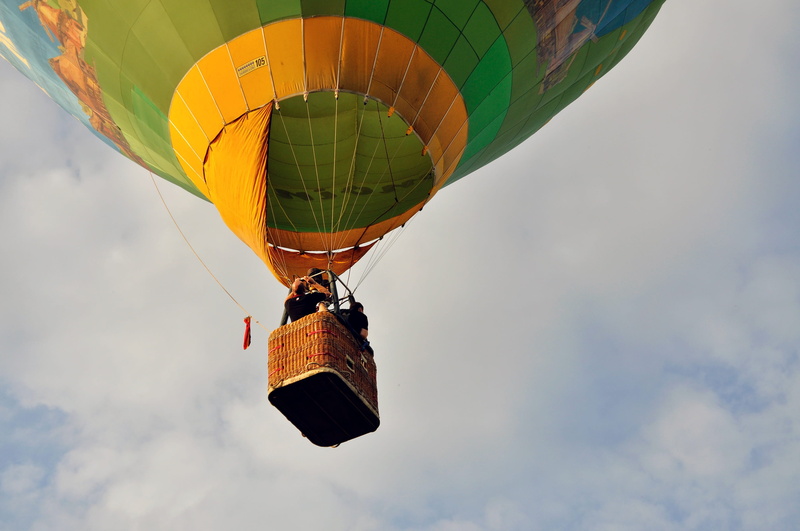 blower, ballooning, air vehicle, aviation, excitement, mid-air, burner, colorful, adventure, upgrade, flying, parachute, balloon envelope, float, people