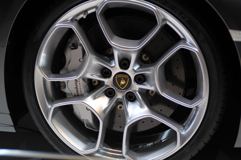 Wheel Hub, black Color, vehicle part, shape, wheel, no people, mode of transportation, 4K, Automotive, washing, motor vehicle, indoors, land Vehicle, metal