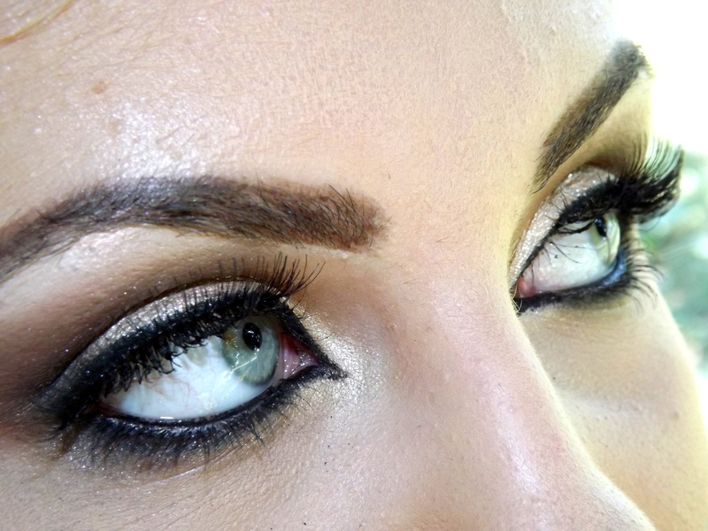 human body part, eyeshadow, caucasian Ethnicity, iris - eye, seductive, adult, close-up, young adult, eyelash, human Eye, eyesight, fashion, beautiful woman