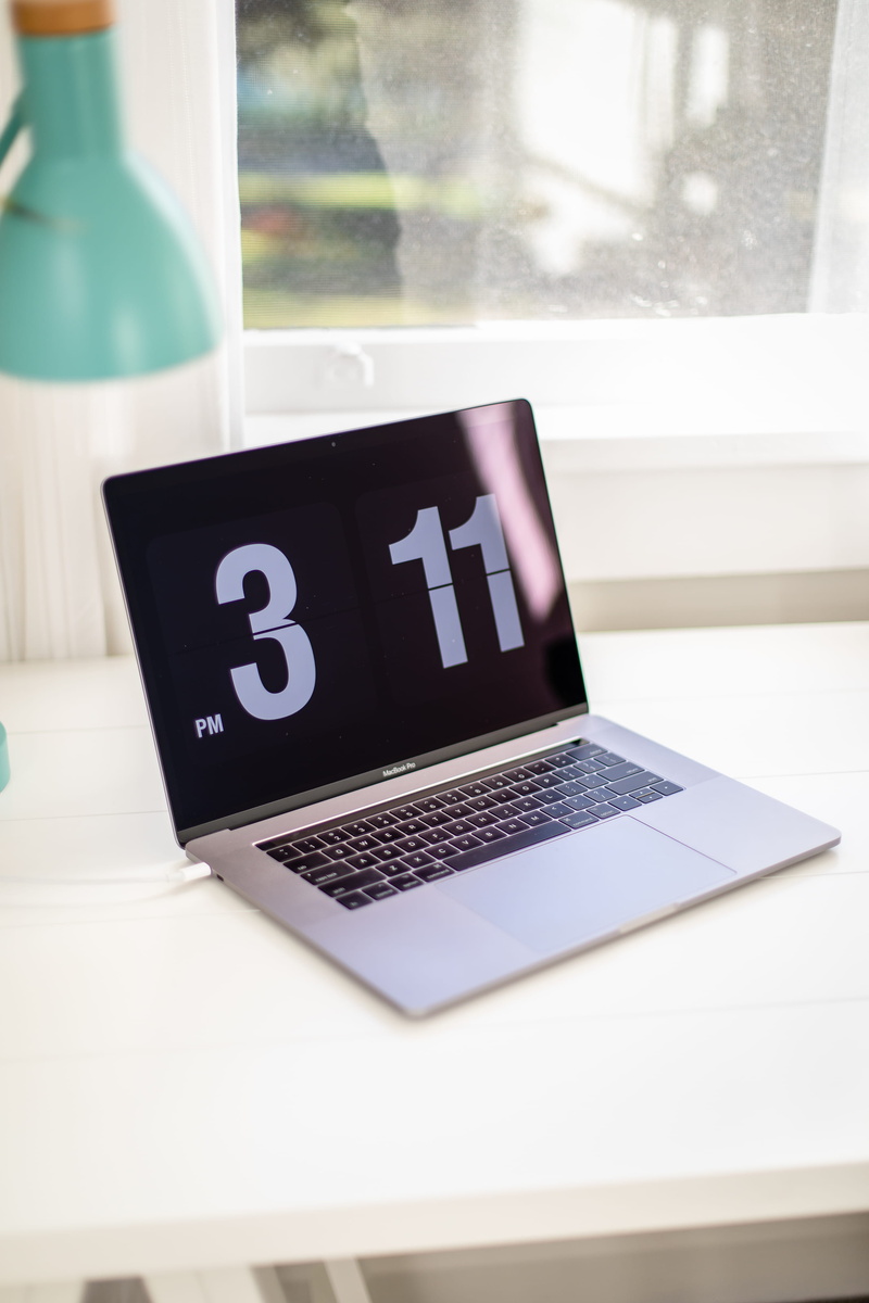 time, light, 4K, home, workspace, window, screen, macbook, display, office, desk, business, computer, technology, lamp, no People, white, surface, table