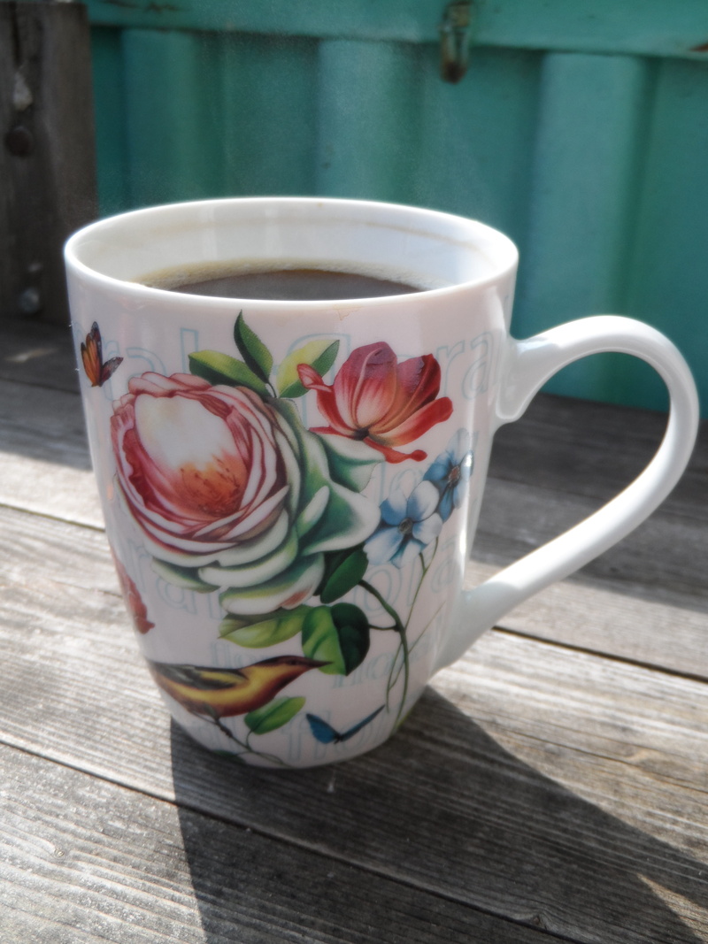 hot, ornament, still life, breakfast, saucer, wood - material, battens, leisure, aroma, smell, tea cup, flower, no people, day, steam, cafe, warm, pleasure