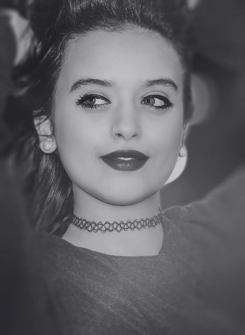 asilah, women, hairstyle, adult, leisure activity, eyes, looking at camera, black, close-up, eyelash, young women, leps, real people, headshot, portrait