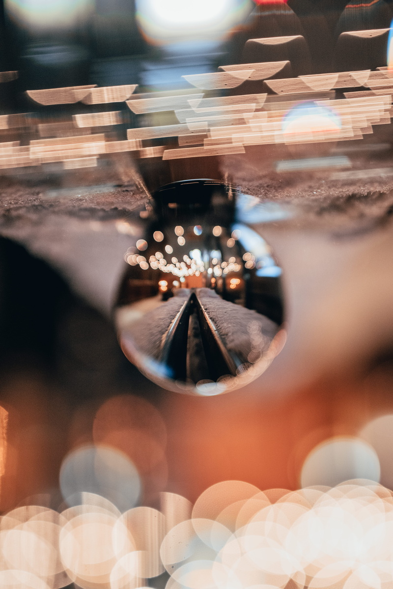 indoors, incidental people, abies, day, plant, crystal, pattern, shape, spoke, close-up, transparent, hole, glass - material, fractal, 5K, reflection