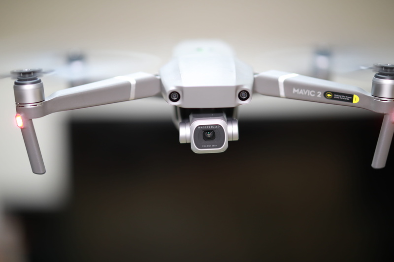 quadrocopter, drone, shape, plastic, mavic 2 pro, close-up, studio, phantom, equipment, bathroom, day, technology, watch, camera, indoors, white color