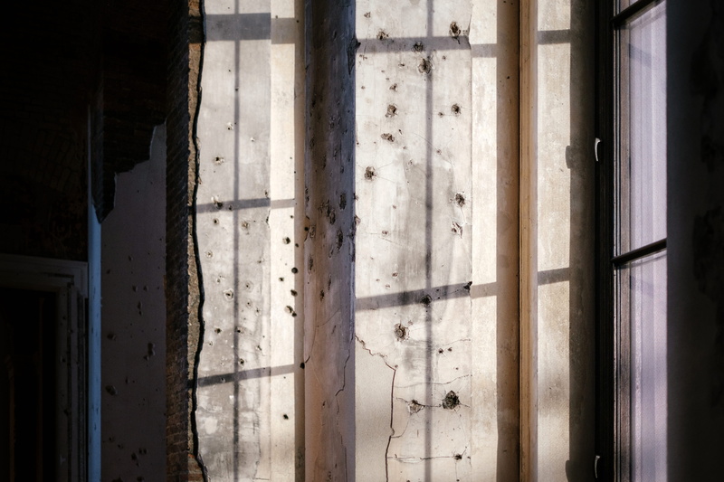 shower, abandoned, day, sports, weathered, window, germany, berlin, no people, 5K, run-down, war, building, sunlight, house, corridor, door, military