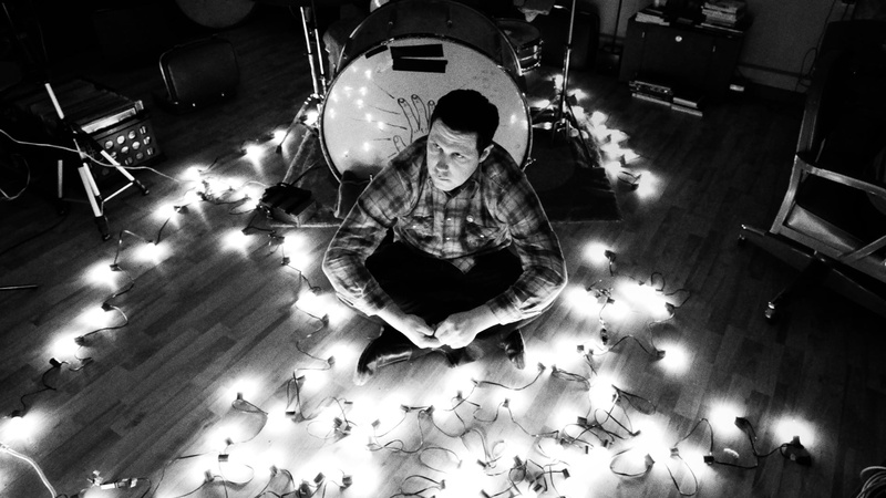 men, man, adult, females, high angle view, real people, dress, casual clothing, drum, relaxation, lifestyles, black And White, 1080P, leisure activity