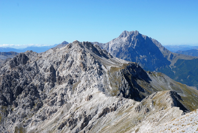 outdoor, adventure, formation, top, outdoors, day, altitude, tranquility, hiking, geology, remote, beauty in nature, mountain, sky, apennines, trekking