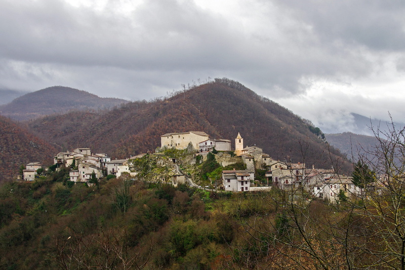 2K, outdoors, environment, built structure, winter, rieti, winter landscape, building exterior, Rock, sky, day, residential district, house, plant, lazio