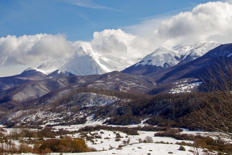 mountain Peak, gran sasso, land, non-urban scene, fog, mountain, no People, beauty In Nature, Abruzzo, landscapes, nature, scenics, the abruzzo national park
