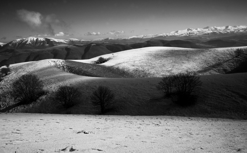 Italy, Black and White, 4K, sibillini, umbria, white, Cold, mountains, black, Snow, Winter, subasio