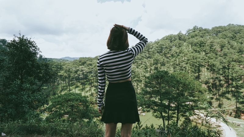 three quarter length, sky, one person, land, growth, rear view, non-urban scene, beauty in nature, casual clothing, green color, standing, 4K, arms raised